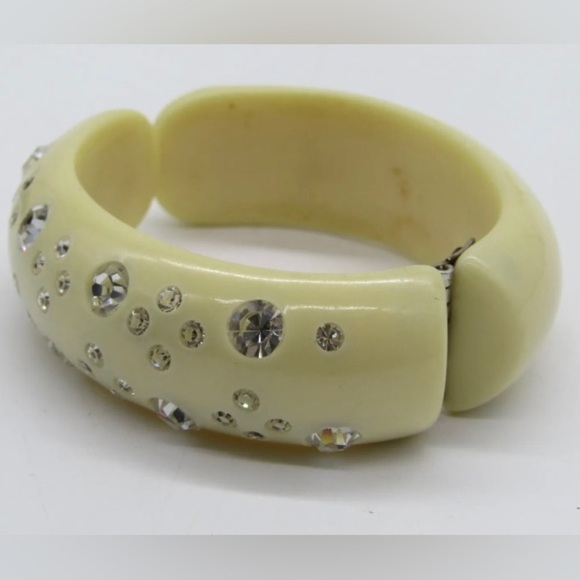 BAKELITE WEISS Era Vintage 1940s-50s Hinged Rhinestone Studded Clamper Bracelet - Picture 5 of 5